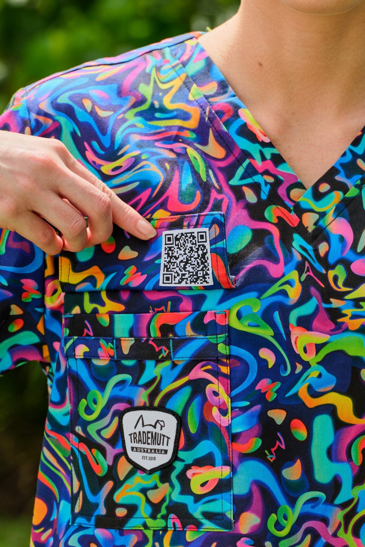 Pearler Unisex Scrubs Top