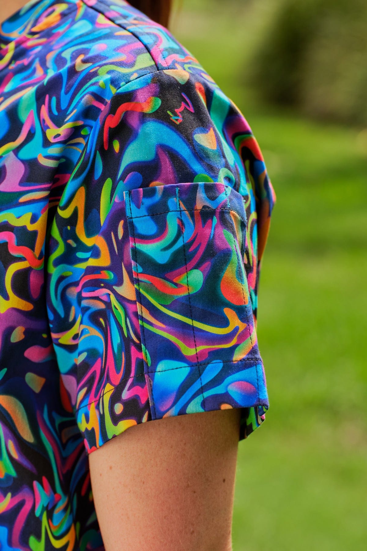 Pearler Unisex Scrubs Top